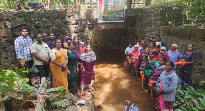 പഴവങ്ങാടി ഗ്രാമപഞ്ചായത്തില് ‘ഇനിഞാൻ ഒഴുകട്ടെ’ മൂന്നാംഘട്ടത്തിന്റെ ഉദ്ഘാടനം നടത്തി പഴവങ്ങാടി ഗ്രാമപഞ്ചായത്തില് ‘ഇനിഞാൻ ഒഴുകട്ടെ’ മൂന്നാംഘട്ടത്തിന്റെ ഉദ്ഘാടനം നടത്തി