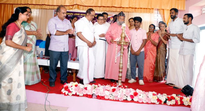 ഇടക്കുളം ഗുരുകുലം സ്കൂളിൽ നവതി ആഘോഷത്തിന് തുടക്കം ഇടക്കുളം ഗുരുകുലം സ്കൂളിൽ നവതി ആഘോഷത്തിന് തുടക്കം