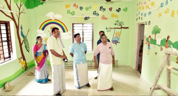 നഗരസഭയിലെ ആദ്യ സ്മാർട്ട് അങ്കണവാടി ഉദ്ഘാടനത്തിന് ഒരുങ്ങുന്നു നഗരസഭയിലെ ആദ്യ സ്മാർട്ട് അങ്കണവാടി ഉദ്ഘാടനത്തിന് ഒരുങ്ങുന്നു