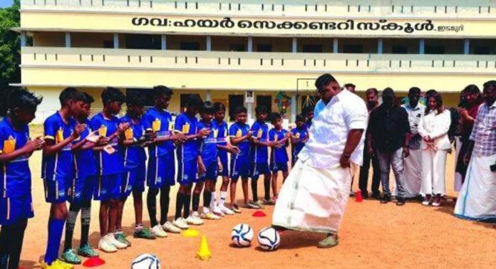ഇടമുറി ഗവ.ഹയർ സെക്കൻഡറി സ്കൂൾ പി.ടി.എയുടെ നേതൃത്വത്തിൽ ഫുട്ബാൾ അക്കാദമി ആരംഭിച്ചു ഇടമുറി ഗവ.ഹയർ സെക്കൻഡറി സ്കൂൾ പി.ടി.എയുടെ നേതൃത്വത്തിൽ ഫുട്ബാൾ അക്കാദമി ആരംഭിച്ചു