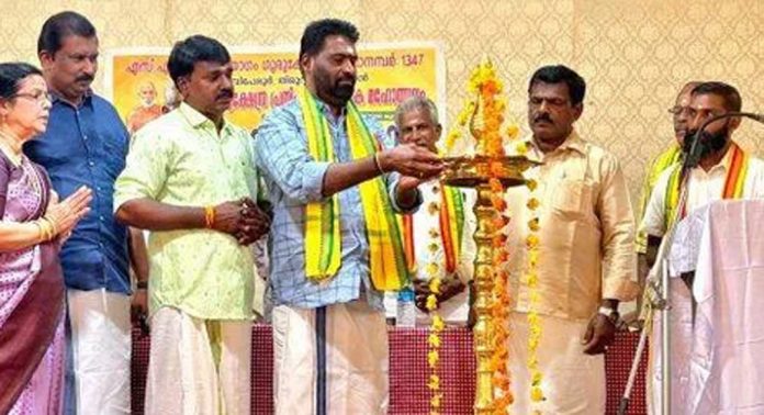 എസ്.എൻ.ഡി.പി. യോഗം ഇരവിപേരൂർ ശാഖയുടെ ഗുരുക്ഷേത്രത്തിലെ പ്രതിഷ്ഠാ വാർഷിക മഹോത്സവം സമാപിച്ചു എസ്.എൻ.ഡി.പി. യോഗം ഇരവിപേരൂർ ശാഖയുടെ ഗുരുക്ഷേത്രത്തിലെ പ്രതിഷ്ഠാ വാർഷിക മഹോത്സവം സമാപിച്ചു