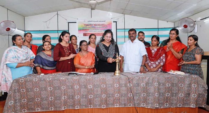 പുളിക്കീഴ് ബ്ലോക്ക് പഞ്ചായത്തില് വയോജന സംഗമം നടത്തി പുളിക്കീഴ് ബ്ലോക്ക് പഞ്ചായത്തില് വയോജന സംഗമം നടത്തി