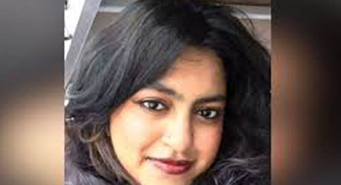 കോഴിക്കോട് ലോ കോളേജ് വിദ്യാർത്ഥിനി താമസസ്ഥലത്ത് ജീവനൊടുക്കിയ സംഭവത്തിൽ ദുരൂഹതയേറുന്നു കോഴിക്കോട് ലോ കോളേജ് വിദ്യാർത്ഥിനി താമസസ്ഥലത്ത് ജീവനൊടുക്കിയ സംഭവത്തിൽ ദുരൂഹതയേറുന്നു