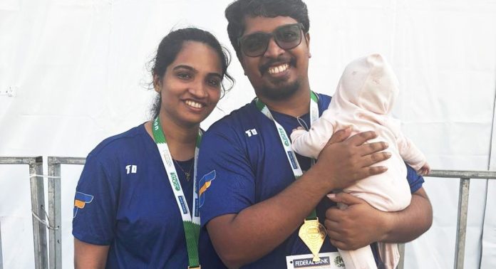 കുഞ്ഞിന് ജന്മം നൽകിയിട്ട് രണ്ടര മാസം ; ഉറച്ച മനസ്സുമായി കൊച്ചി മാരത്തണില് പങ്കെടുത്ത് ശ്രീലക്ഷ്മി എന്ന ഡോക്ടറമ്മ കുഞ്ഞിന് ജന്മം നൽകിയിട്ട് രണ്ടര മാസം ; ഉറച്ച മനസ്സുമായി കൊച്ചി മാരത്തണില് പങ്കെടുത്ത് ശ്രീലക്ഷ്മി എന്ന ഡോക്ടറമ്മ