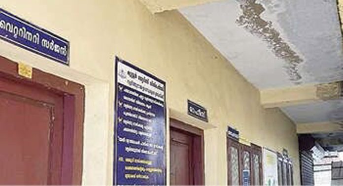 കുറ്റൂർ പഞ്ചായത്തിലെ മൃഗാശുപത്രിയിൽ ഡോക്ടർ ഇല്ലാതായിട്ട് ഒരുമാസം കുറ്റൂർ പഞ്ചായത്തിലെ മൃഗാശുപത്രിയിൽ ഡോക്ടർ ഇല്ലാതായിട്ട് ഒരുമാസം