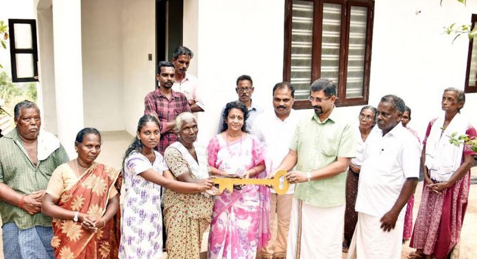 ഡോ.എം .എസ്. സുനിലിന്റെ 341 – മത് സ്നേഹഭവനം കുഞ്ഞമ്മയ്ക്കും 5 കൊച്ചുമക്കൾക്കും ഡോ.എം .എസ്. സുനിലിന്റെ 341 – മത് സ്നേഹഭവനം കുഞ്ഞമ്മയ്ക്കും 5 കൊച്ചുമക്കൾക്കും