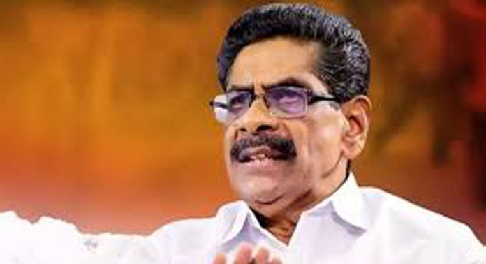 കെപിസിസി അധ്യക്ഷ സ്ഥാനത്ത് നിന്ന് കെ സുധാകരനെ മാറ്റുന്നതിനെ അനുകൂലിച്ച് മുതിർന്ന നേതാവ് മുല്ലപ്പള്ളി രാമചന്ദ്രൻ കെപിസിസി അധ്യക്ഷ സ്ഥാനത്ത് നിന്ന് കെ സുധാകരനെ മാറ്റുന്നതിനെ അനുകൂലിച്ച് മുതിർന്ന നേതാവ് മുല്ലപ്പള്ളി രാമചന്ദ്രൻ