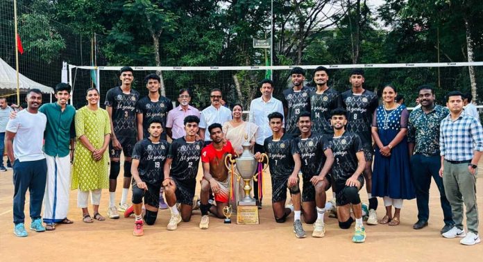 ശ്രീശങ്കര കപ്പ് വോളിബോൾ ടൂർണമെന്റ് : സെന്റ് ജോർജ് കോളേജ് അരുവിത്തറ ജേതാക്കൾ ശ്രീശങ്കര കപ്പ് വോളിബോൾ ടൂർണമെന്റ് : സെന്റ് ജോർജ് കോളേജ് അരുവിത്തറ ജേതാക്കൾ