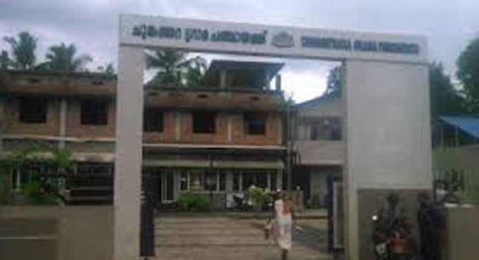 ചുങ്കത്തറ പഞ്ചായത്തിൽ അവിശ്വാസ പ്രമേയ ചർച്ച നടക്കാനിരിക്കെ പഞ്ചായത്ത് വൈസ് പ്രസിഡന്റിനെ കാണാനില്ലെന്ന് പരാതിയുമായി സിപിഎം രംഗത്ത് ചുങ്കത്തറ പഞ്ചായത്തിൽ അവിശ്വാസ പ്രമേയ ചർച്ച നടക്കാനിരിക്കെ പഞ്ചായത്ത് വൈസ് പ്രസിഡന്റിനെ കാണാനില്ലെന്ന് പരാതിയുമായി സിപിഎം രംഗത്ത്