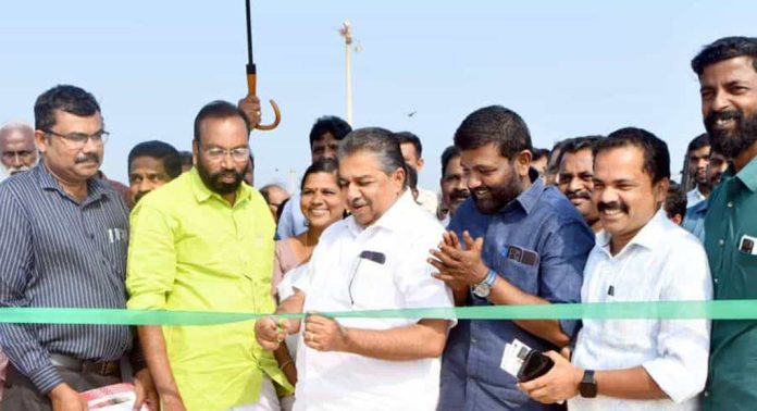 പൊഴിയൂർ സംസ്ഥാനത്തെ രണ്ടാമത്തെ ഏറ്റവും വലിയ മത്സ്യബന്ധന തുറമുഖമാകും ; ഫിഷറീസ് വകുപ്പ് മന്ത്രി സജി ചെറിയാൻ പൊഴിയൂർ സംസ്ഥാനത്തെ രണ്ടാമത്തെ ഏറ്റവും വലിയ മത്സ്യബന്ധന തുറമുഖമാകും ; ഫിഷറീസ് വകുപ്പ് മന്ത്രി സജി ചെറിയാൻ