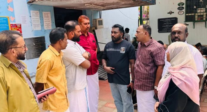 ദളിത് കുടുംബത്തെ പോലീസ് ക്രൂരമായി മര്ദ്ദിച്ച സംഭവം ; എസ്ഡിപിഐ ആറന്മുള നിയോജക മണ്ഡലം കമ്മിറ്റി പ്രതിഷേധിച്ചു ദളിത് കുടുംബത്തെ പോലീസ് ക്രൂരമായി മര്ദ്ദിച്ച സംഭവം ; എസ്ഡിപിഐ ആറന്മുള നിയോജക മണ്ഡലം കമ്മിറ്റി പ്രതിഷേധിച്ചു