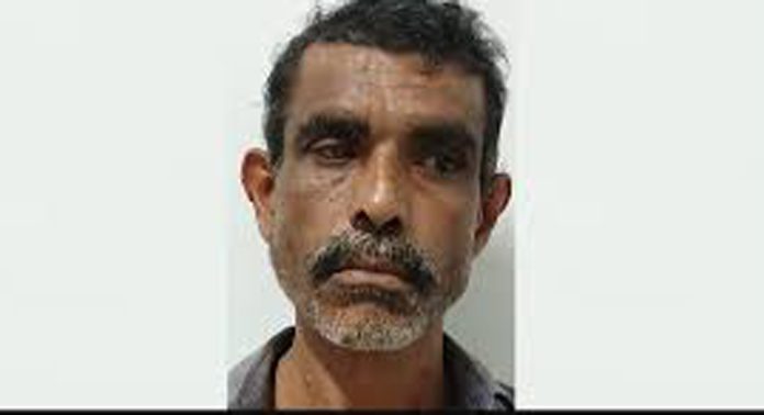 മദ്യലഹരിയില് യുവാവിന് നേരെ ആസിഡ് ആക്രമണം : ബന്ധുവിനെ അറസ്റ്റ് ചെയ്ത് ആറന്മുള പോലീസ് മദ്യലഹരിയില് യുവാവിന് നേരെ ആസിഡ് ആക്രമണം : ബന്ധുവിനെ അറസ്റ്റ് ചെയ്ത് ആറന്മുള പോലീസ്