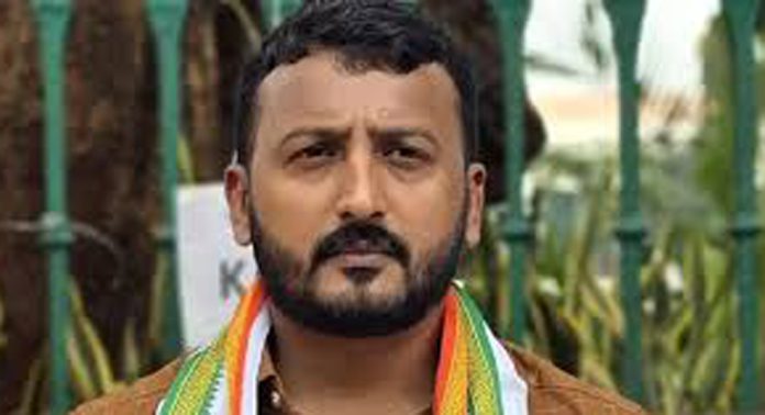 ആശാവർക്കർമാർ ഇങ്ങനെ സമരം ചെയ്യേണ്ട ഗതികേടിന്റെ പേരാണ് പിണറായി വിജയന് ; രാഹുൽ മാങ്കൂട്ടത്തിൽ ആശാവർക്കർമാർ ഇങ്ങനെ സമരം ചെയ്യേണ്ട ഗതികേടിന്റെ പേരാണ് പിണറായി വിജയന് ; രാഹുൽ മാങ്കൂട്ടത്തിൽ
