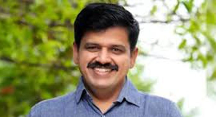 തട്ടിപ്പ് കേസിലെ പ്രതി പ്രധാനമന്ത്രി നരേന്ദ്രമോദിയെ കണ്ടത് എങ്ങനെയെന്ന് കെ സുരേന്ദ്രന് വ്യക്തമാക്കണം ; സന്ദീപ് വാര്യര് തട്ടിപ്പ് കേസിലെ പ്രതി പ്രധാനമന്ത്രി നരേന്ദ്രമോദിയെ കണ്ടത് എങ്ങനെയെന്ന് കെ സുരേന്ദ്രന് വ്യക്തമാക്കണം ; സന്ദീപ് വാര്യര്