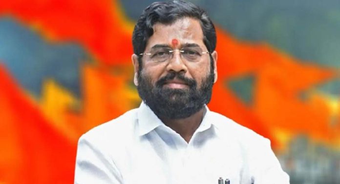 മഹാരാഷ്ട്ര ഉപമുഖ്യമന്ത്രിയുടെ കാറിന് നേരെ ബോംബാക്രമണം നടത്തുമെന്ന് ഭീഷണിപ്പെടുത്തിയ പ്രതികള് അറസ്റ്റില് മഹാരാഷ്ട്ര ഉപമുഖ്യമന്ത്രിയുടെ കാറിന് നേരെ ബോംബാക്രമണം നടത്തുമെന്ന് ഭീഷണിപ്പെടുത്തിയ പ്രതികള് അറസ്റ്റില്