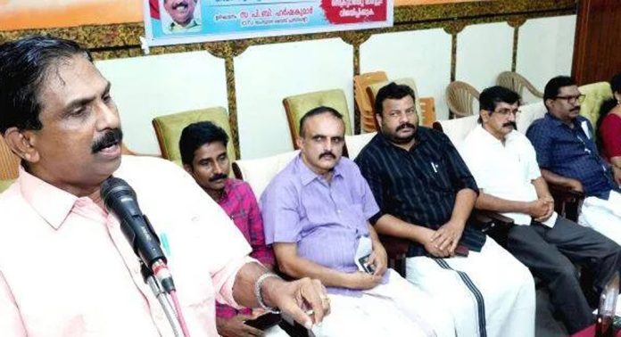 കേരള കോ ഓപ്പറേറ്റീവ് എംപ്ളോയീസ് യൂണിയൻ ജില്ലാ കമ്മിറ്റി സമരപ്രഖ്യാപന കൺവെൻഷൻ നടത്തി കേരള കോ ഓപ്പറേറ്റീവ് എംപ്ളോയീസ് യൂണിയൻ ജില്ലാ കമ്മിറ്റി സമരപ്രഖ്യാപന കൺവെൻഷൻ നടത്തി