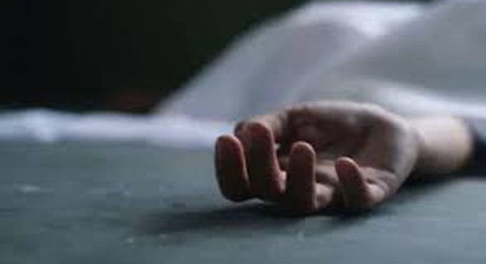 തിരുവനന്തപുരത്ത് നാലാം ക്ലാസുകാരിയെ മരിച്ച നിലയിൽ കണ്ടെത്തി തിരുവനന്തപുരത്ത് നാലാം ക്ലാസുകാരിയെ മരിച്ച നിലയിൽ കണ്ടെത്തി
