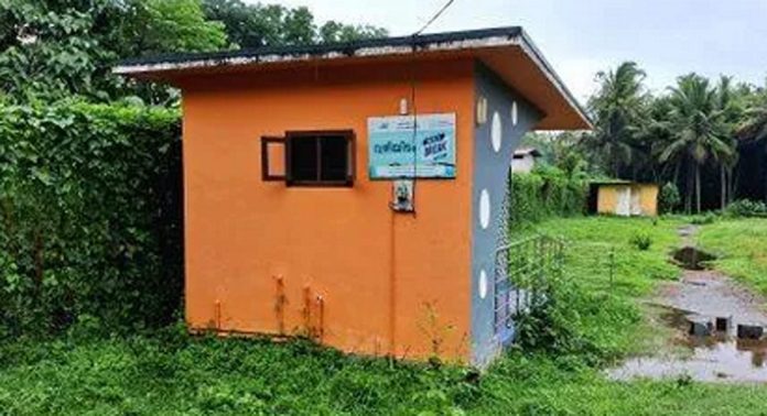 ഇളമണ്ണൂരിലെ ടേക്ക് എ ബ്രേക്ക് പദ്ധതി കാട് കയറി നശിക്കുന്നു ഇളമണ്ണൂരിലെ ടേക്ക് എ ബ്രേക്ക് പദ്ധതി കാട് കയറി നശിക്കുന്നു