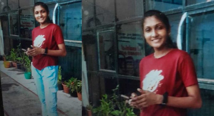 അടൂരിൽ വിദ്യാർത്ഥി ജീവനൊടുക്കിയ സംഭവത്തിൽ അധ്യാപകനെതിരെ ഗുരുതര ആരോപണവുമായി അമ്മ അടൂരിൽ വിദ്യാർത്ഥി ജീവനൊടുക്കിയ സംഭവത്തിൽ അധ്യാപകനെതിരെ ഗുരുതര ആരോപണവുമായി അമ്മ