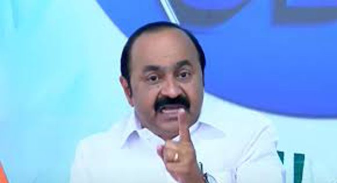 ഡോ. ശശി തരൂർ എംപി ഇടതുപക്ഷത്തിലേക്ക് നീങ്ങുന്നെന്ന വാർത്തകളിൽ പ്രതികരിക്കാതെ വിഡി സതീശൻ ഡോ. ശശി തരൂർ എംപി ഇടതുപക്ഷത്തിലേക്ക് നീങ്ങുന്നെന്ന വാർത്തകളിൽ പ്രതികരിക്കാതെ വിഡി സതീശൻ