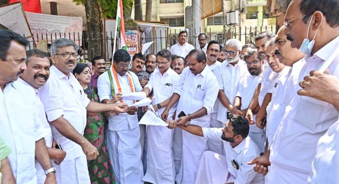ആശാ പ്രവര്ത്തകരെ മാറ്റിനിര്ത്തുവാനുള്ള സര്ക്കാര് ഉത്തരവ് മനുഷ്യത്വരഹിതമായ നടപടി : അഡ്വ. എം.എം. നസീര് ആശാ പ്രവര്ത്തകരെ മാറ്റിനിര്ത്തുവാനുള്ള സര്ക്കാര് ഉത്തരവ് മനുഷ്യത്വരഹിതമായ നടപടി : അഡ്വ. എം.എം. നസീര്