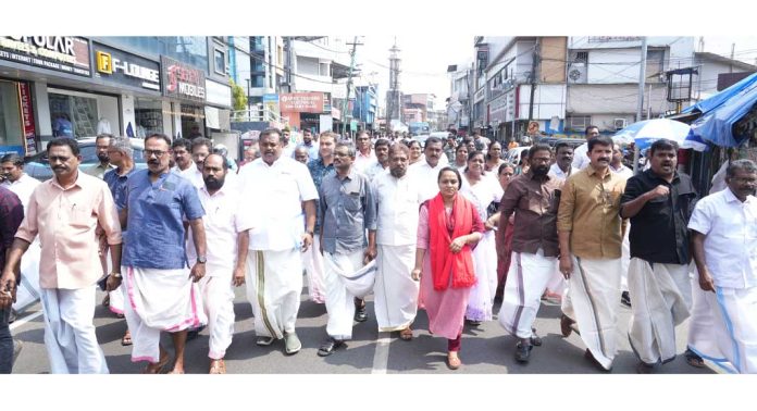 പത്തനംതിട്ട നഗരസഭ ഉപതെരഞ്ഞെടുപ്പ് ; എൽഡിഎഫ് സ്ഥാനാർഥി ബിജിമോൾ നാമനിർദേശ പത്രിക സമർപ്പിച്ചു പത്തനംതിട്ട നഗരസഭ ഉപതെരഞ്ഞെടുപ്പ് ; എൽഡിഎഫ് സ്ഥാനാർഥി ബിജിമോൾ നാമനിർദേശ പത്രിക സമർപ്പിച്ചു