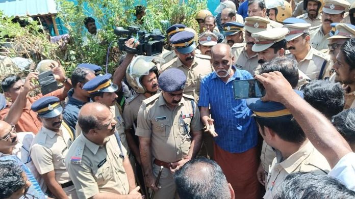 ചെന്താമരക്കെതിരെ ഇന്ന് കുറ്റപത്രം സമർപ്പിക്കും ; തീർത്തും അനാഥരായി സർക്കാർ ഞങ്ങളെ ഏറ്റെടുക്കണം സുധാകരന്റെ മക്കൾ ചെന്താമരക്കെതിരെ ഇന്ന് കുറ്റപത്രം സമർപ്പിക്കും ; തീർത്തും അനാഥരായി സർക്കാർ ഞങ്ങളെ ഏറ്റെടുക്കണം സുധാകരന്റെ മക്കൾ