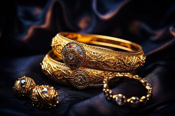തുടർച്ചയായി മൂന്നാംദിവസവും സ്വർണ വിലയിൽ ഇടിവ് തുടരുന്നു തുടർച്ചയായി മൂന്നാംദിവസവും സ്വർണ വിലയിൽ ഇടിവ് തുടരുന്നു