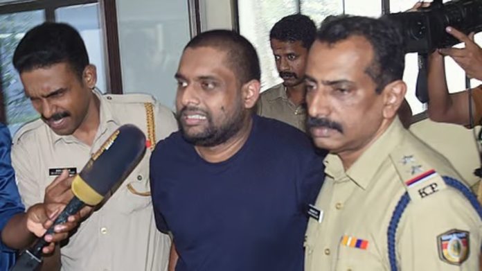 പാതിവില തട്ടിപ്പ്; അനന്തുകൃഷ്ണനെ കസ്റ്റഡിയിൽ വിട്ട് തൊടുപുഴ സെഷൻസ് കോടതി പാതിവില തട്ടിപ്പ്; അനന്തുകൃഷ്ണനെ കസ്റ്റഡിയിൽ വിട്ട് തൊടുപുഴ സെഷൻസ് കോടതി