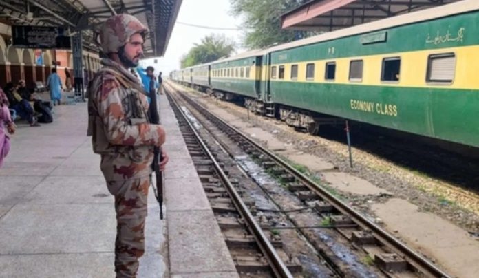 ബലൂചിസ്ഥാനിലെ ട്രെയിന് റാഞ്ചലില് ഇന്ത്യക്ക് പങ്കെന്ന പാകിസ്താന് ആരോപണങ്ങളെ തള്ളി ഇന്ത്യ ബലൂചിസ്ഥാനിലെ ട്രെയിന് റാഞ്ചലില് ഇന്ത്യക്ക് പങ്കെന്ന പാകിസ്താന് ആരോപണങ്ങളെ തള്ളി ഇന്ത്യ