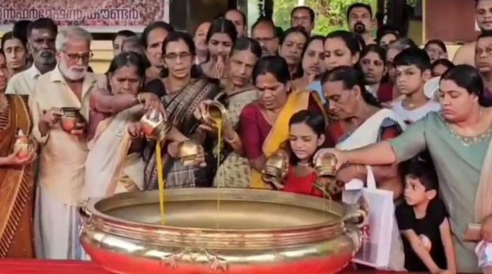 ആറാട്ടുപുഴ ക്ഷേത്രത്തിൽ നെയ് സമർപ്പണം ആരംഭിച്ചു ; ഏപ്രിൽ 3ന് പൂരം കൊടിയേറും ആറാട്ടുപുഴ ക്ഷേത്രത്തിൽ നെയ് സമർപ്പണം ആരംഭിച്ചു ; ഏപ്രിൽ 3ന് പൂരം കൊടിയേറും