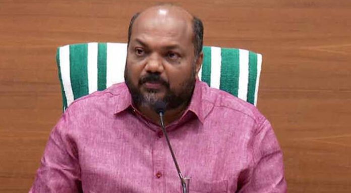 ശബരിമല സ്വർണക്കൊള്ളയിൽ തന്ത്രി കണ്ഠരര് രാജീവർക്ക് ജാമ്യം അനുവദിച്ച കൊല്ലം വിജിലൻസ് കോടതി വിധിയിൽ അസാധാരണത്വമെന്ന് നിയമമന്ത്രി പി രാജീവ് ശബരിമല സ്വർണക്കൊള്ളയിൽ തന്ത്രി കണ്ഠരര് രാജീവർക്ക് ജാമ്യം അനുവദിച്ച കൊല്ലം വിജിലൻസ് കോടതി വിധിയിൽ അസാധാരണത്വമെന്ന് നിയമമന്ത്രി പി രാജീവ്