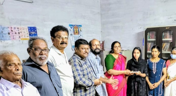 കുട്ടികളെ വായനയുടെ ലോകത്തിലേക്ക് കൊണ്ടുവരുന്നതിനുള്ള പ്രായോഗിക പരിപാടികൾക്ക് കോന്നി പബ്ലിക്ക് ലൈബ്രറിയിൽ തുടക്കമായി കുട്ടികളെ വായനയുടെ ലോകത്തിലേക്ക് കൊണ്ടുവരുന്നതിനുള്ള പ്രായോഗിക പരിപാടികൾക്ക് കോന്നി പബ്ലിക്ക് ലൈബ്രറിയിൽ തുടക്കമായി