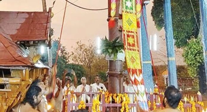കല്ലൂപ്പാറ ഭഗവതി ക്ഷേത്രത്തിൽ മീനഭരണി ഉത്സവം കൊടിയേറി കല്ലൂപ്പാറ ഭഗവതി ക്ഷേത്രത്തിൽ മീനഭരണി ഉത്സവം കൊടിയേറി