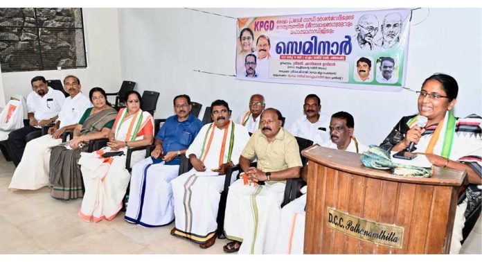 ശ്രീനാരായണ ഗുരുവിന്റെയും ഗാന്ധിയുടേയും ദർശനങ്ങൾ സാമൂഹ്യ രക്ഷയ്ക്ക് ആശ്രയം ; ഷാനിമോൾ ഉസ്മാൻ ശ്രീനാരായണ ഗുരുവിന്റെയും ഗാന്ധിയുടേയും ദർശനങ്ങൾ സാമൂഹ്യ രക്ഷയ്ക്ക് ആശ്രയം ; ഷാനിമോൾ ഉസ്മാൻ