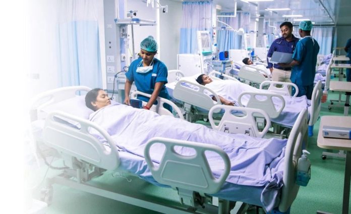 വർക്കലയിൽ ഭഷ്യ വിഷബാധയെത്തുടർന്ന് നൂറിലേറെപ്പേർ ചികിത്സ തേടി വർക്കലയിൽ ഭഷ്യ വിഷബാധയെത്തുടർന്ന് നൂറിലേറെപ്പേർ ചികിത്സ തേടി
