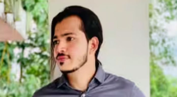 വാട്സാപ്പിലൂടെ മുത്തലാഖ് : യുവാവിനും ബന്ധുക്കൾക്കും എതിരെ കേസ് വാട്സാപ്പിലൂടെ മുത്തലാഖ് : യുവാവിനും ബന്ധുക്കൾക്കും എതിരെ കേസ്