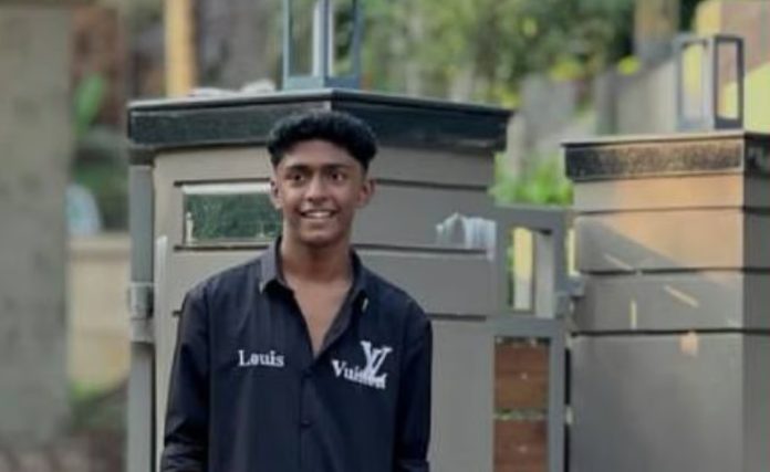 ഷഹബാസിൻ്റെ മരണം : തലയ്ക്കടിച്ച നഞ്ചക്ക് കണ്ടെത്തി, നിർണ്ണായക തെളിവ് ഷഹബാസിൻ്റെ മരണം : തലയ്ക്കടിച്ച നഞ്ചക്ക് കണ്ടെത്തി, നിർണ്ണായക തെളിവ്