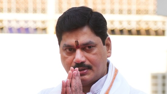 മഹാരാഷ്ട്ര സര്പഞ്ച് വധക്കേസ് : മന്ത്രി ധനഞ്ജയ് മുണ്ടെ രാജിവെച്ചു മഹാരാഷ്ട്ര സര്പഞ്ച് വധക്കേസ് : മന്ത്രി ധനഞ്ജയ് മുണ്ടെ രാജിവെച്ചു