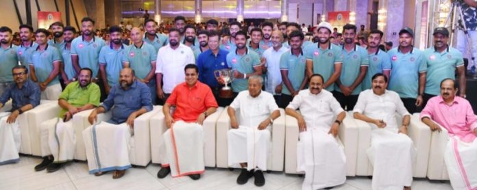 രഞ്ജിട്രോഫിയിൽ കേരളം നേടിയത് ജയസമാനമായ നേട്ടം : മുഖ്യമന്ത്രി രഞ്ജിട്രോഫിയിൽ കേരളം നേടിയത് ജയസമാനമായ നേട്ടം : മുഖ്യമന്ത്രി