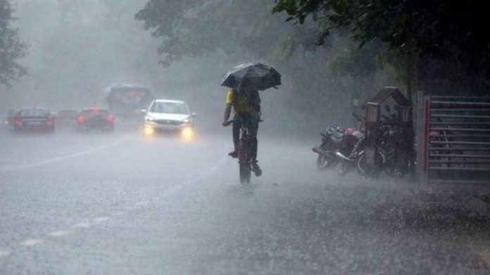 സംസ്ഥാനത്ത് വീണ്ടും മഴ ;രണ്ട് ദിവസം ശക്തമായ മഴയ്ക്ക് സാധ്യത, യെല്ലോ അലര്ട്ട് സംസ്ഥാനത്ത് വീണ്ടും മഴ ;രണ്ട് ദിവസം ശക്തമായ മഴയ്ക്ക് സാധ്യത, യെല്ലോ അലര്ട്ട്