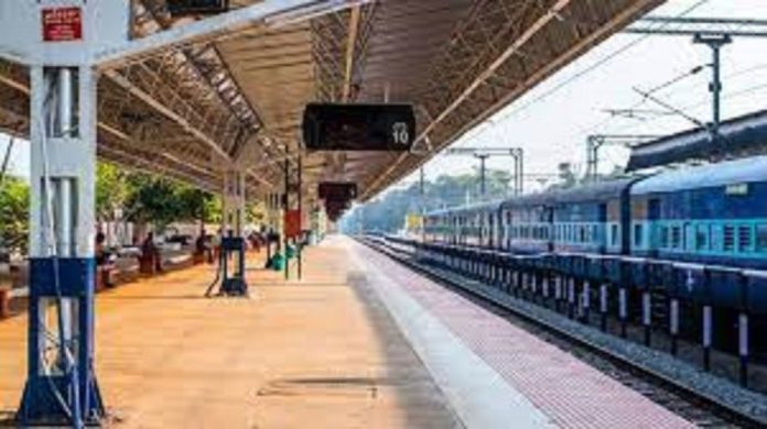 ഇടത് എംപിമാരുടെ എതിർപ്പ് തള്ളി ; റെയിൽവെ നിയമ ഭേദഗതി ബില്ല് പാസാക്കി രാജ്യസഭ ഇടത് എംപിമാരുടെ എതിർപ്പ് തള്ളി ; റെയിൽവെ നിയമ ഭേദഗതി ബില്ല് പാസാക്കി രാജ്യസഭ