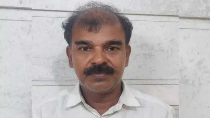 സ്ഫോടക വസ്തുക്കൾ സൂക്ഷിച്ച കെട്ടിടത്തിന്റെ ഉടമ പോലീസിന്റെ പിടിയിൽ സ്ഫോടക വസ്തുക്കൾ സൂക്ഷിച്ച കെട്ടിടത്തിന്റെ ഉടമ പോലീസിന്റെ പിടിയിൽ