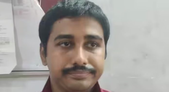 നഴ്സുമാർ വസ്ത്രം മാറുന്ന മുറിയിൽ ഒളിക്യാമറ വച്ച നഴ്സിംഗ് ട്രെയിനി പിടിയിൽ നഴ്സുമാർ വസ്ത്രം മാറുന്ന മുറിയിൽ ഒളിക്യാമറ വച്ച നഴ്സിംഗ് ട്രെയിനി പിടിയിൽ