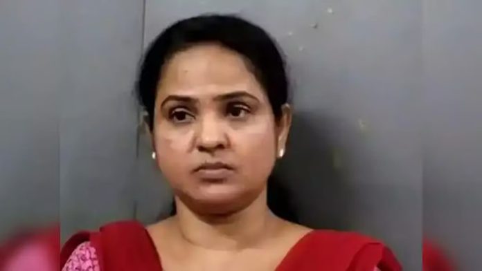 ഷീല സണ്ണിക്കെതിരായ വ്യാജ മയക്കുമരുന്ന് കേസ് : അന്വേഷണത്തിന് പ്രത്യേക സംഘം ഷീല സണ്ണിക്കെതിരായ വ്യാജ മയക്കുമരുന്ന് കേസ് : അന്വേഷണത്തിന് പ്രത്യേക സംഘം