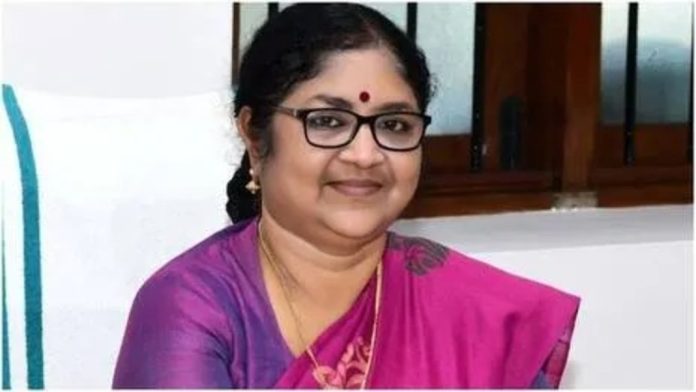 ആശ്വാസകിരണം : 17.64 കോടി രൂപ കൂടി ഗുണഭോക്താക്കളിലേക്ക് : മന്ത്രി ഡോ. ആർ ബിന്ദു ആശ്വാസകിരണം : 17.64 കോടി രൂപ കൂടി ഗുണഭോക്താക്കളിലേക്ക് : മന്ത്രി ഡോ. ആർ ബിന്ദു