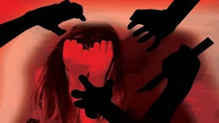 ഗാസിയാബാദിൽ 7 വയസുകാരിയെ പീഡിപ്പിച്ച് കൊന്നത് അച്ഛൻ ഗാസിയാബാദിൽ 7 വയസുകാരിയെ പീഡിപ്പിച്ച് കൊന്നത് അച്ഛൻ