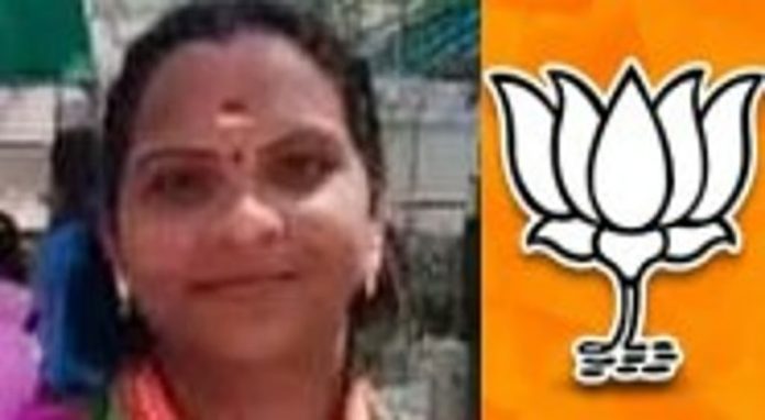 കളഞ്ഞുകിട്ടിയ എടിഎം കാർഡ് ഉപയോഗിച്ച് പണം തട്ടിയ കേസ് ; സുജന്യ ഗോപി ബ്ലോക്ക് പഞ്ചായത്തംഗത്വം രാജിവച്ചു കളഞ്ഞുകിട്ടിയ എടിഎം കാർഡ് ഉപയോഗിച്ച് പണം തട്ടിയ കേസ് ; സുജന്യ ഗോപി ബ്ലോക്ക് പഞ്ചായത്തംഗത്വം രാജിവച്ചു