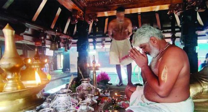 കളഭാഭിഷേക പുണ്യത്തിൽ തൃച്ചേന്ദമംഗലം മഹാദേവർ ക്ഷേത്രം കളഭാഭിഷേക പുണ്യത്തിൽ തൃച്ചേന്ദമംഗലം മഹാദേവർ ക്ഷേത്രം