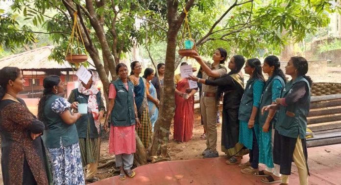 കോന്നി ഇക്കോ ടൂറിസം സെന്ററിൽ ലഹരി വിരുദ്ധ സെമിനാറും പ്രതിജ്ഞയും നടന്നു കോന്നി ഇക്കോ ടൂറിസം സെന്ററിൽ ലഹരി വിരുദ്ധ സെമിനാറും പ്രതിജ്ഞയും നടന്നു